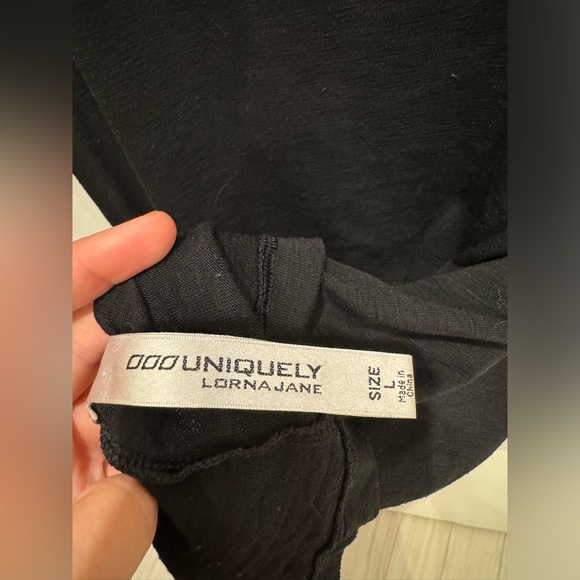 Lorna Jane Black logo T Shirt (L) - Picture 4 of 5